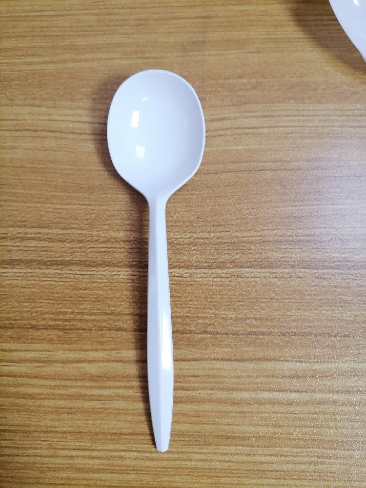 Plastic spoon 031